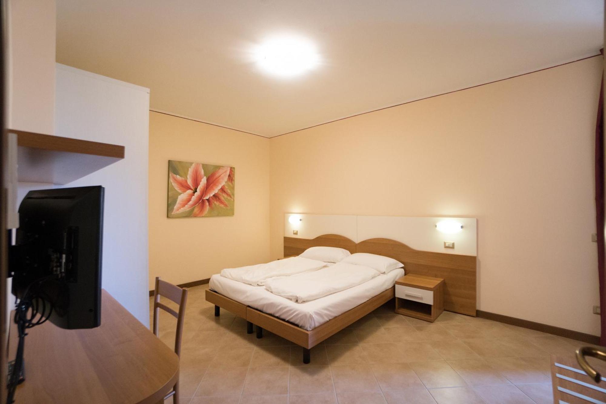 Apartments "Villa Imelda" ลีโมเนซุลการ์ดา ภายนอก รูปภาพ
