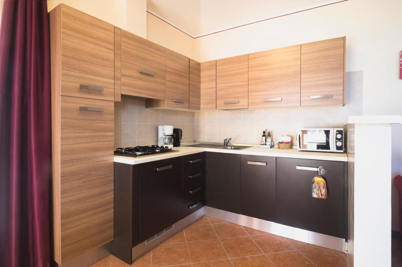 Apartments "Villa Imelda" ลีโมเนซุลการ์ดา ภายนอก รูปภาพ